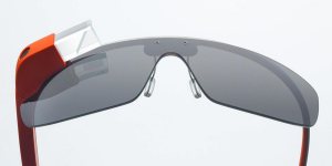 Google-Glass1220x661